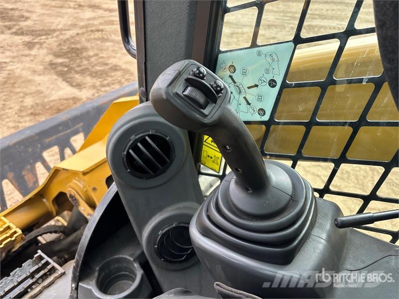 CAT 262D Kompaktlader