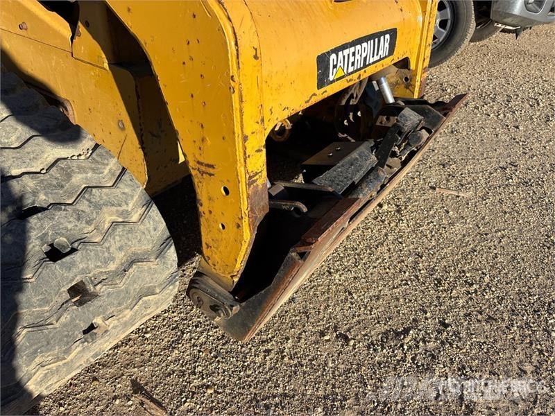 CAT 279C Kompaktrakodók
