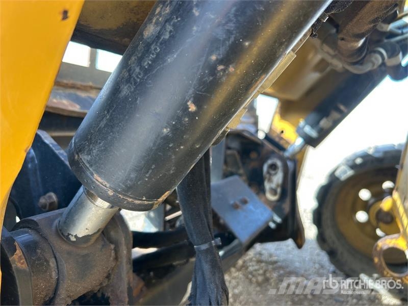 CAT 279C Liukuohjatut kuormaajat