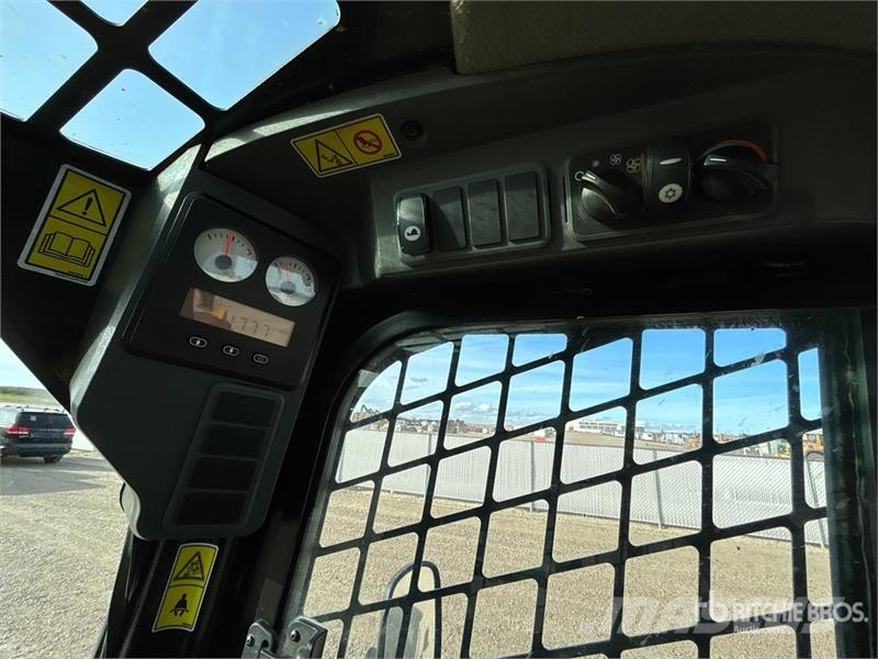 CAT 279C Liukuohjatut kuormaajat