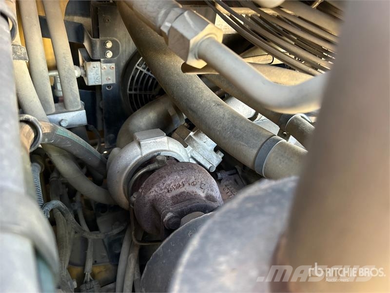 CAT 279C Liukuohjatut kuormaajat
