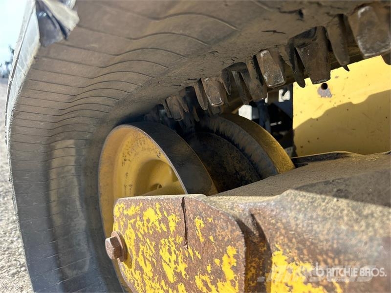 CAT 279C Liukuohjatut kuormaajat