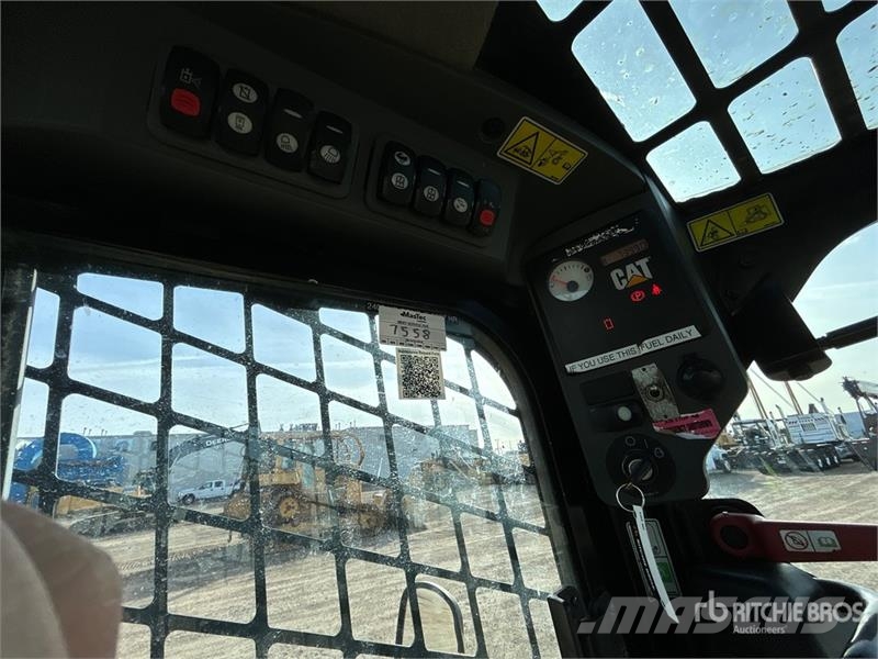CAT 279C Liukuohjatut kuormaajat