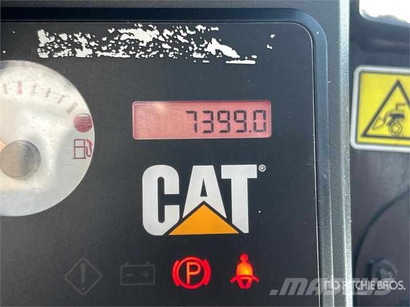 CAT 279C Liukuohjatut kuormaajat