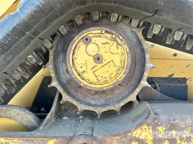 CAT 279C Liukuohjatut kuormaajat
