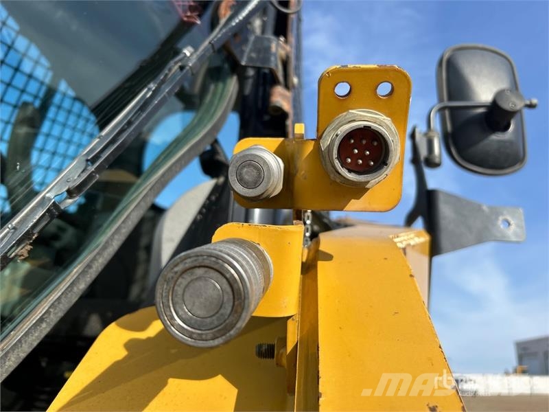 CAT 279C Liukuohjatut kuormaajat