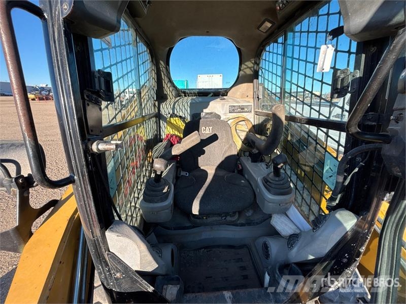 CAT 279C Kompaktrakodók