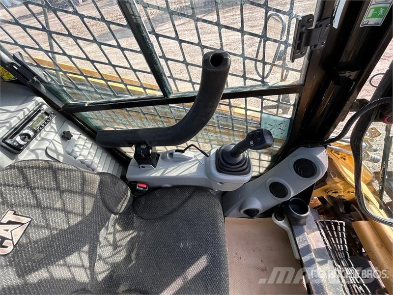 CAT 279C Liukuohjatut kuormaajat
