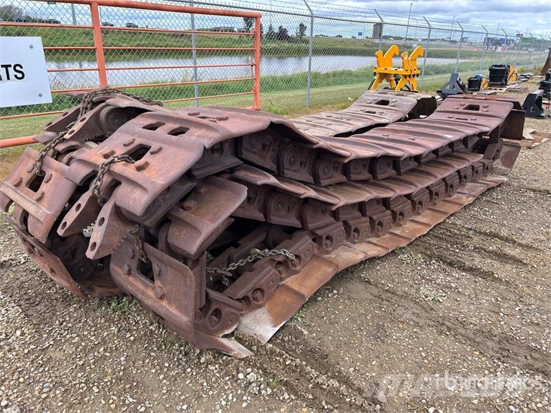 CAT 28 in Wide Tracks - Fits Cat D11 Ostale komponente za građevinarstvo