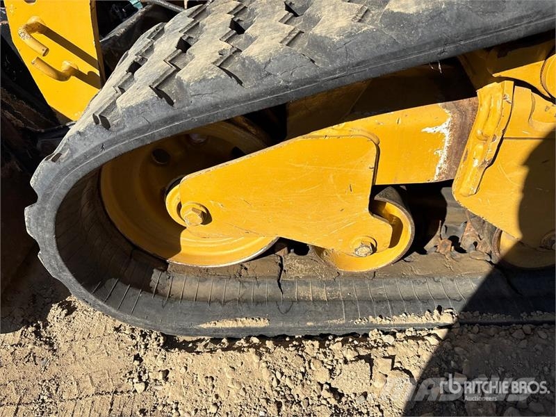 CAT 299D スキッドステアローダー