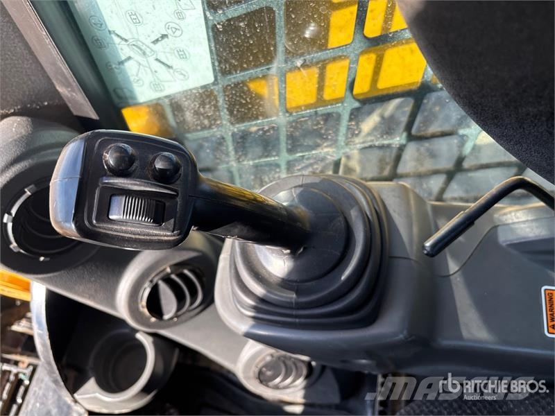 CAT 299D スキッドステアローダー