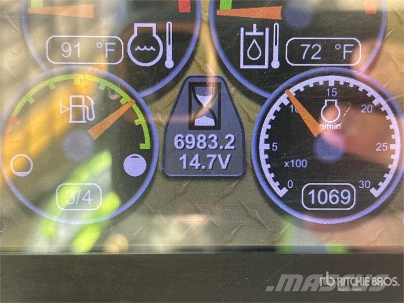 CAT 299D スキッドステアローダー
