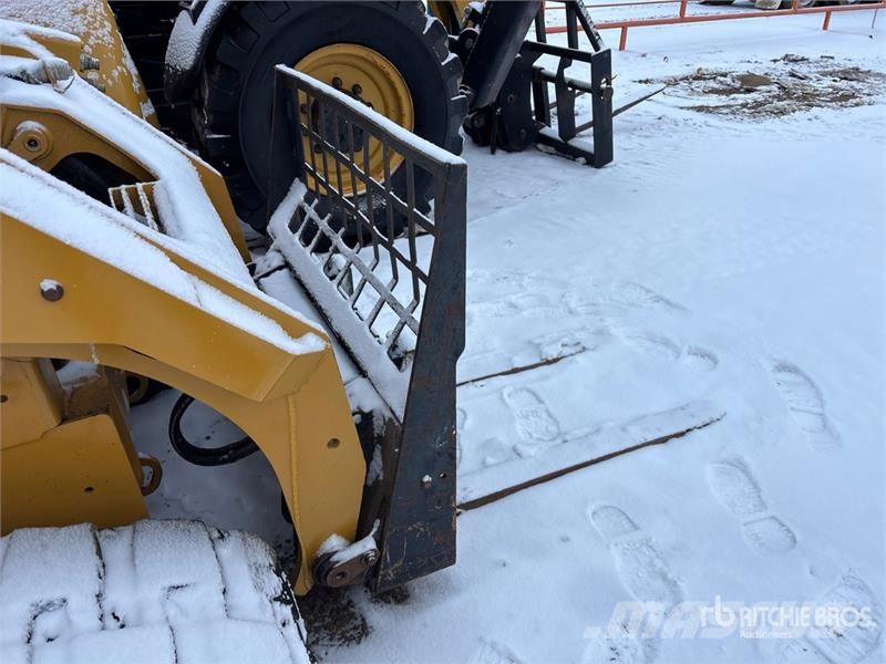 CAT 299D Мини-погрузчики