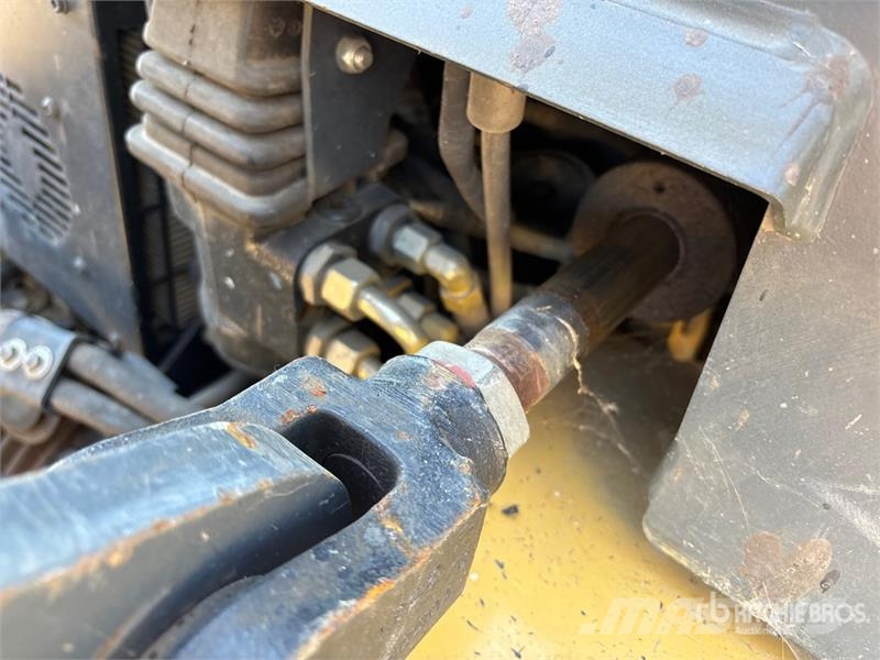 CAT 2EPC6000 6000 lb Electric Forklift Wózki elektryczne
