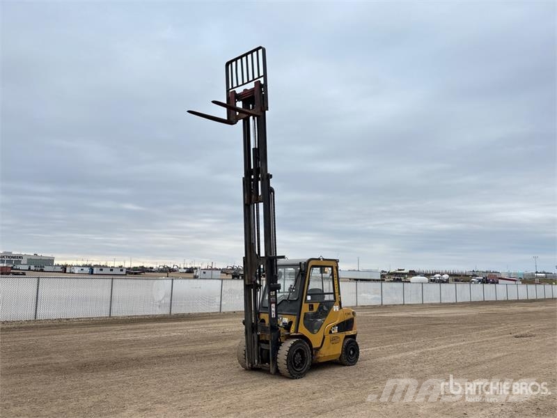 CAT 2PD6000 5500 lb Forklift Kahveltõstukid - muud