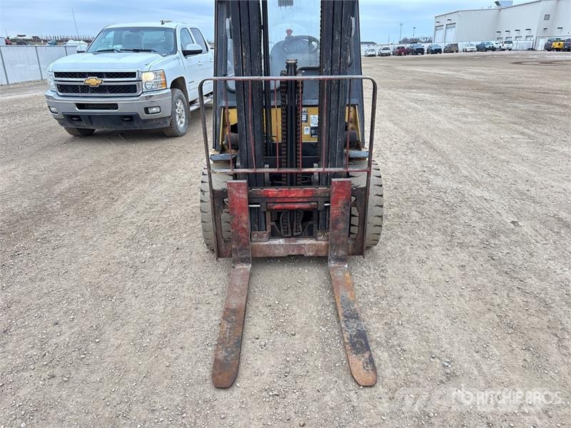 CAT 2PD6000 5500 lb Forklift Kahveltõstukid - muud