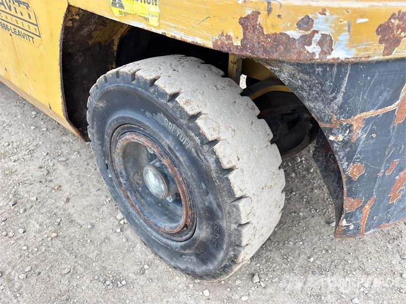 CAT 2PD6000 5500 lb Forklift Kahveltõstukid - muud