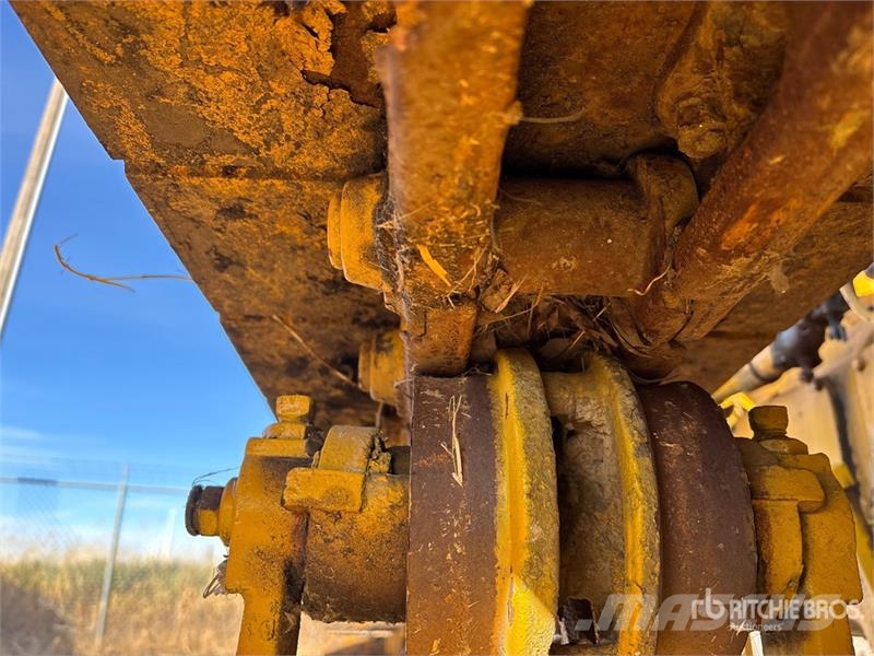 CAT 30 Crawler Dozer Rupsdozers