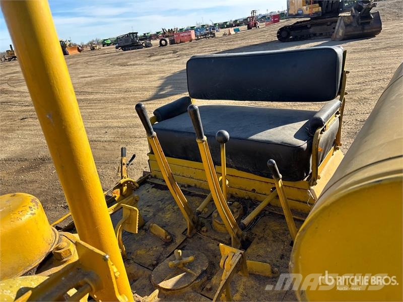 CAT 30 Crawler Dozer Rupsdozers