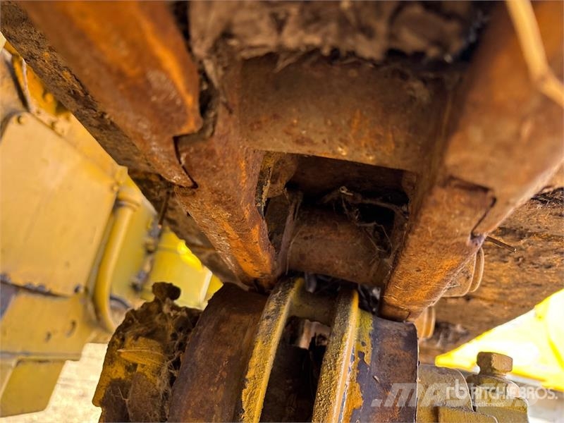 CAT 30 Crawler Dozer Rupsdozers