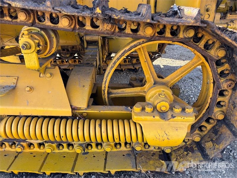 CAT 30 Crawler Dozer (Inoperable) Buldooserid