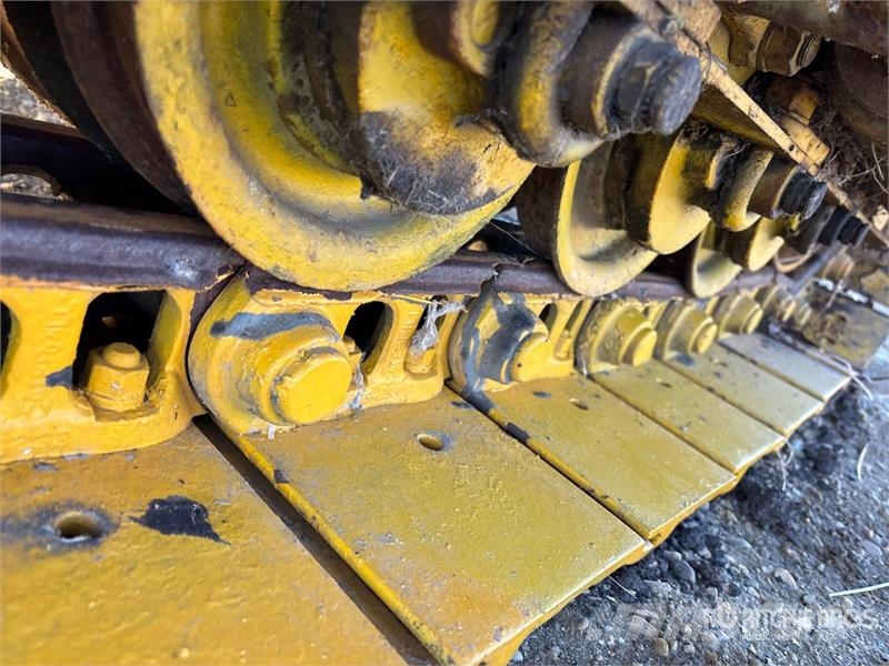 CAT 30 Crawler Dozer (Inoperable) Buldooserid