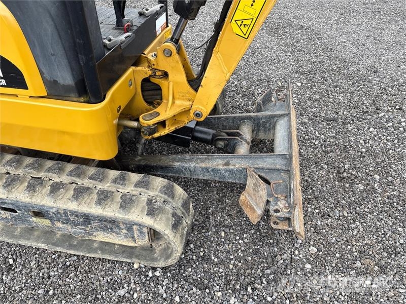 CAT 301.7DCR Mini Excavator Minibagger < 7t