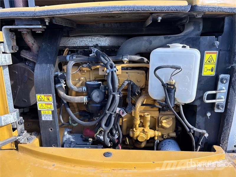CAT 305E2 CR Mini Excavator Mini kotrók < 7t