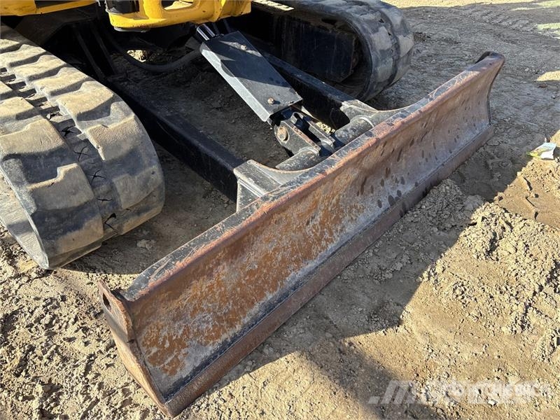 CAT 305E2 CR Mini Excavator Mini kotrók < 7t