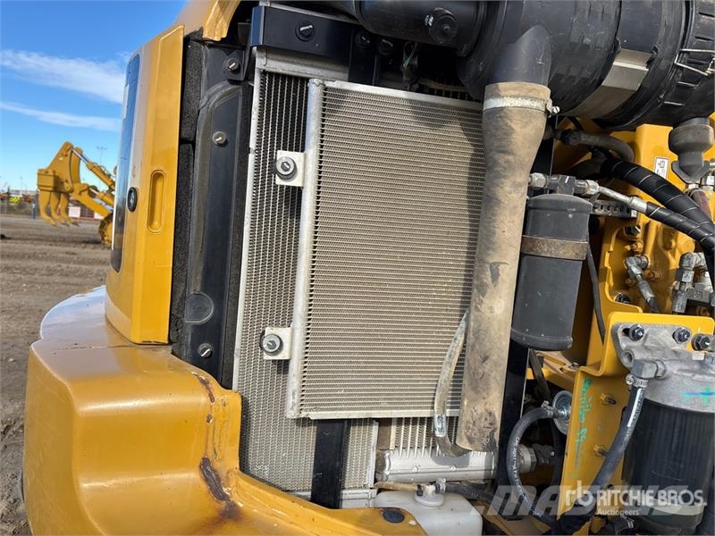 CAT 305E2 CR Mini Excavator Mini kotrók < 7t