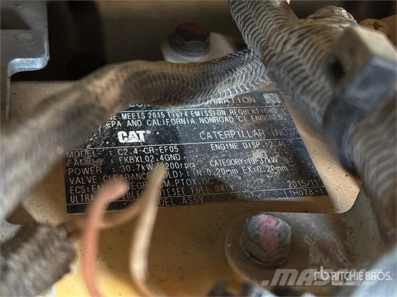 CAT 305E2 CR Mini Excavator Mini kotrók < 7t