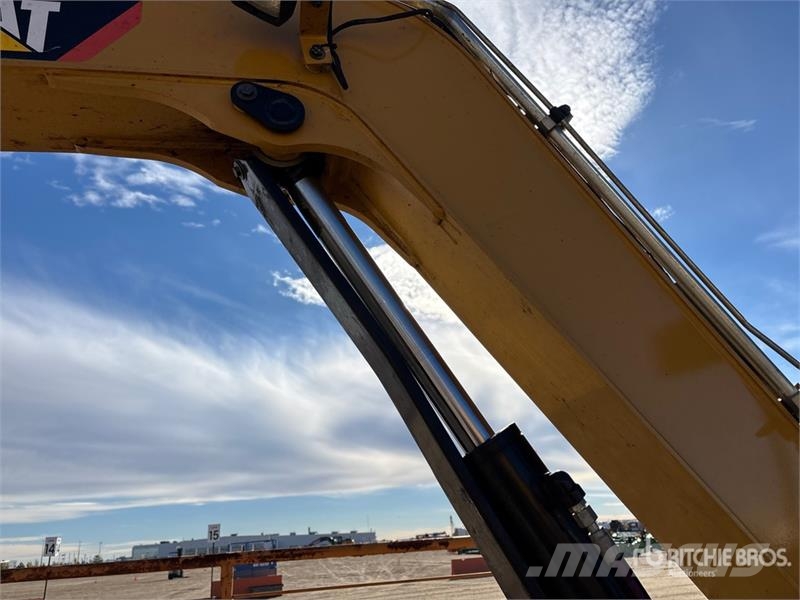 CAT 305E2 CR Mini Excavator Mini kotrók < 7t