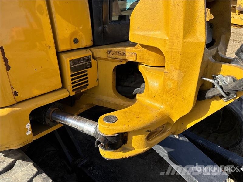 CAT 305E2 CR Mini Excavator Mini kotrók < 7t