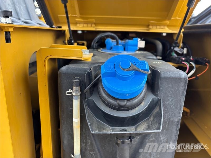 CAT 320 Tracked Excavator Kāpurķēžu ekskavatori