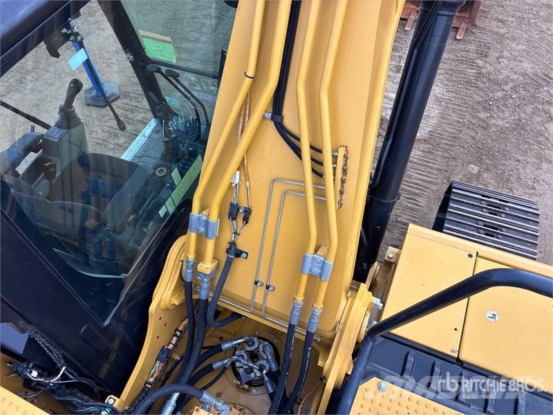 CAT 320 Tracked Excavator Bandgrävare
