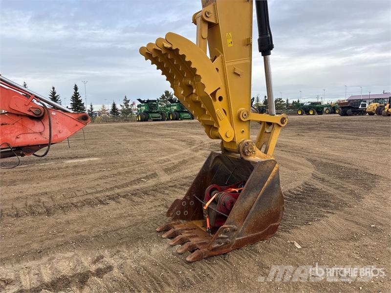 CAT 320 Tracked Excavator Bandgrävare