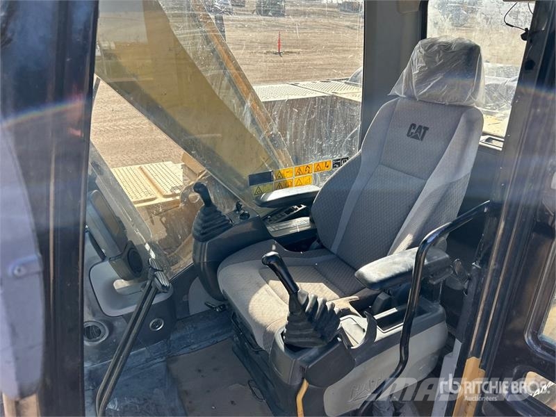 CAT 320D L Tracked Excavator Gravemaskiner på larvebånd