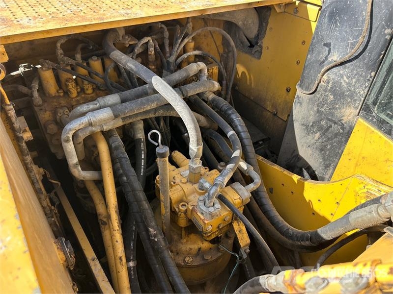 CAT 320D L Tracked Excavator Gravemaskiner på larvebånd