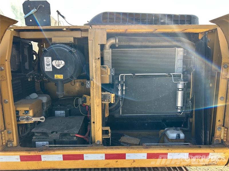 CAT 320D L Tracked Excavator Gravemaskiner på larvebånd