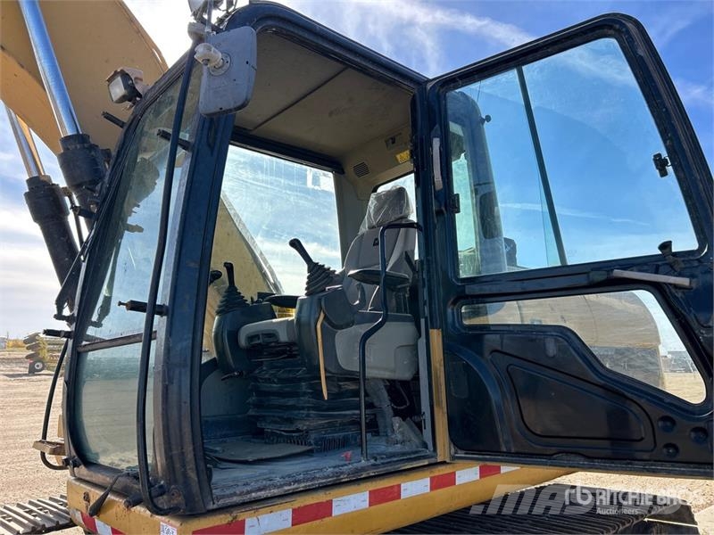 CAT 320D L Tracked Excavator Gravemaskiner på larvebånd