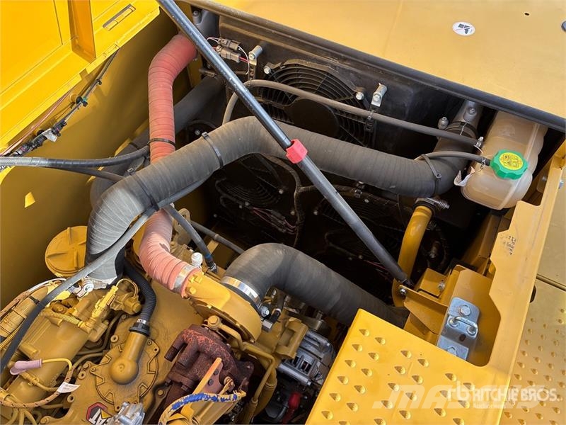 CAT 320GC Tracked Excavator Raupenbagger