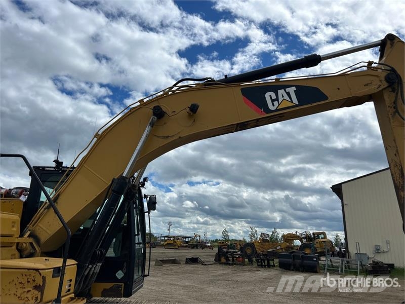CAT 323F L Tracked Excavator Escavatori cingolati