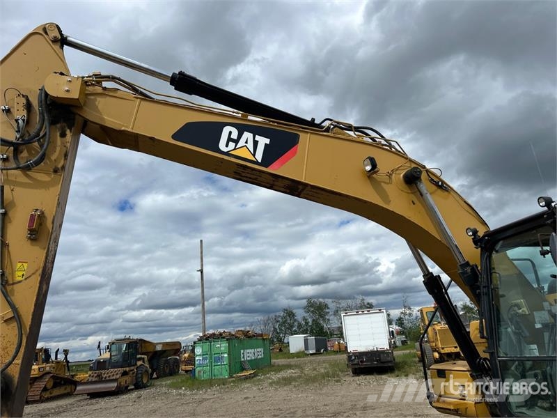 CAT 323F L Tracked Excavator Escavatori cingolati