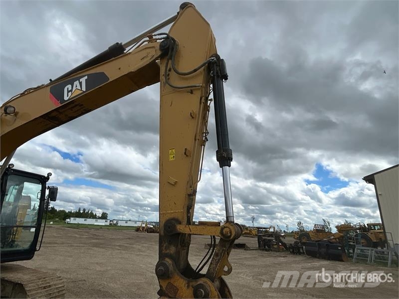 CAT 323F L Tracked Excavator Escavatori cingolati