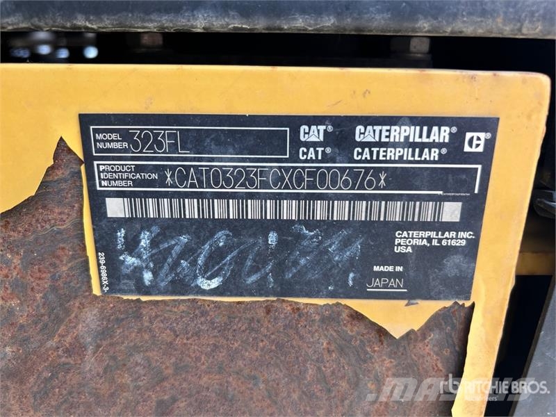 CAT 323F L Tracked Excavator Escavatori cingolati