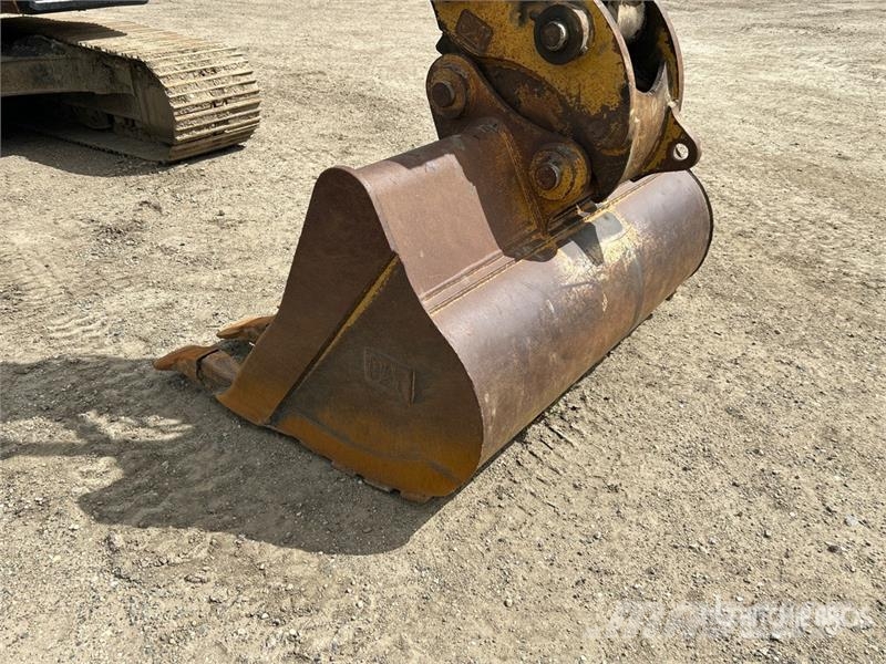 CAT 323F L Tracked Excavator Escavatori cingolati