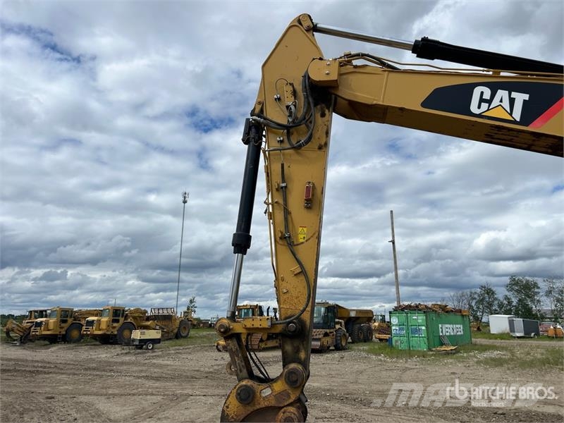 CAT 323F L Tracked Excavator Escavatori cingolati