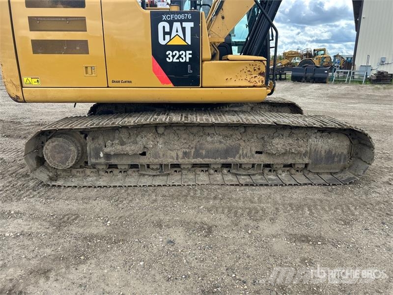 CAT 323F L Tracked Excavator Escavatori cingolati
