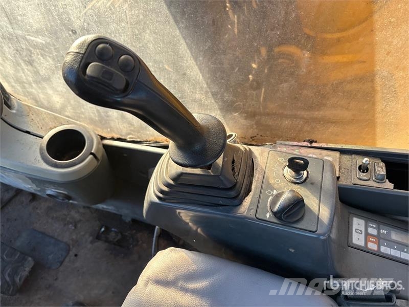 CAT 328DL CR Tracked Excavator Raupenbagger