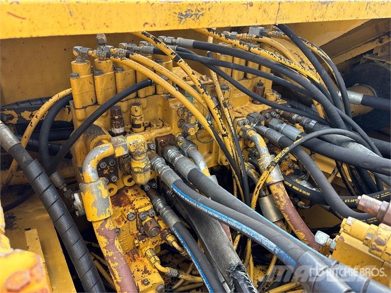 CAT 330B Delimber Лісозаготівельна техніка - Інші